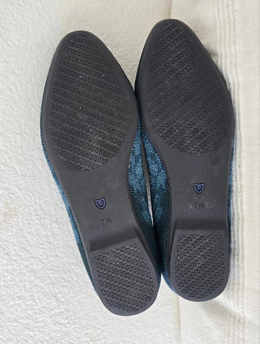 Rothys rothy almond